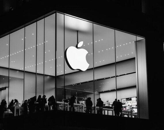 apple-tai-dinh-vi-thuong-hieu-S'Pencil-Agency